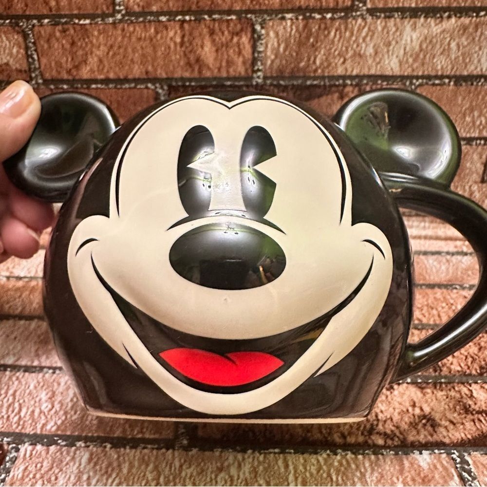Disney Parks Mickey Mouse ceramic coffee mug - Picture 2 of 7